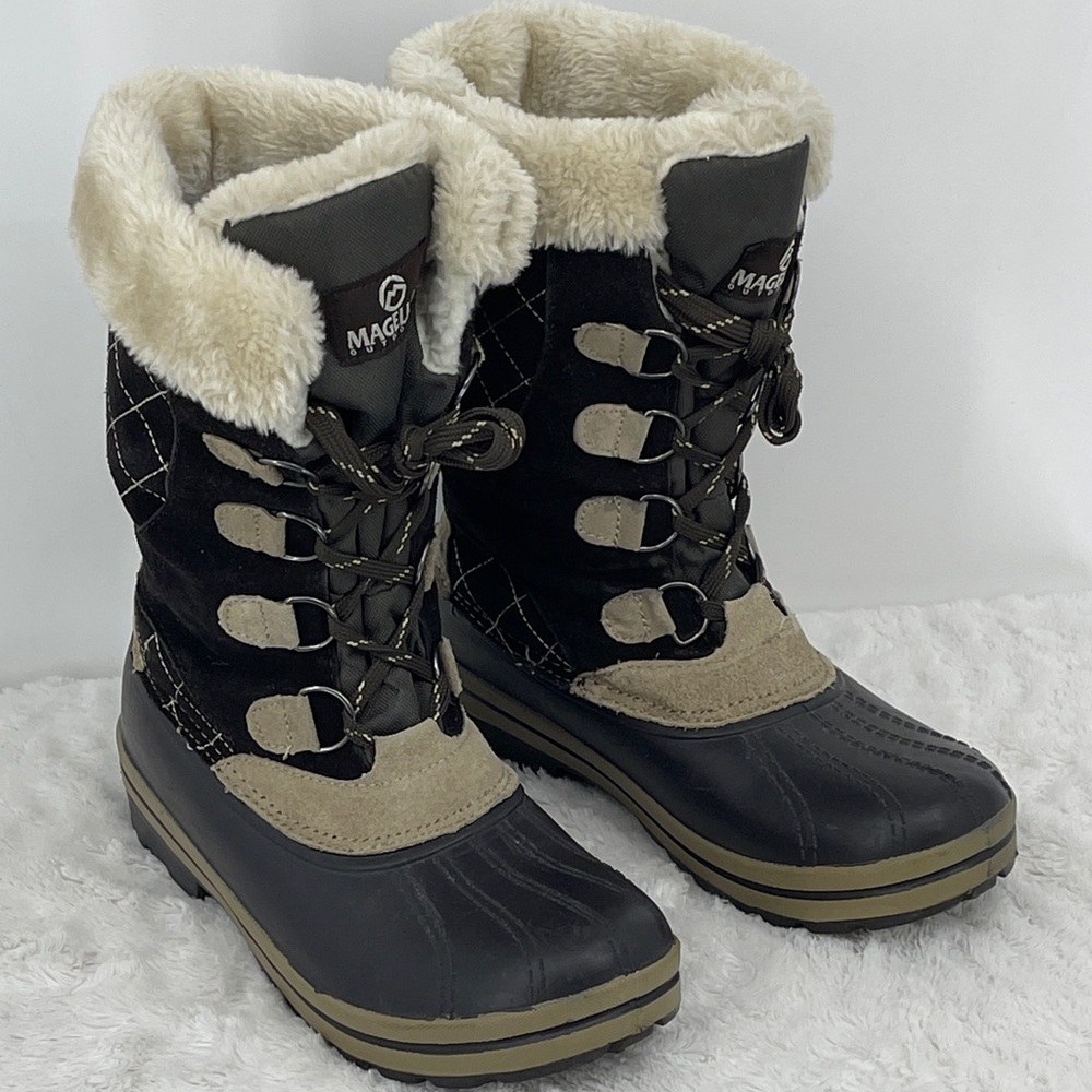 Magellan Outdoors Women's Black and Cream Winter Boots SIZE 8